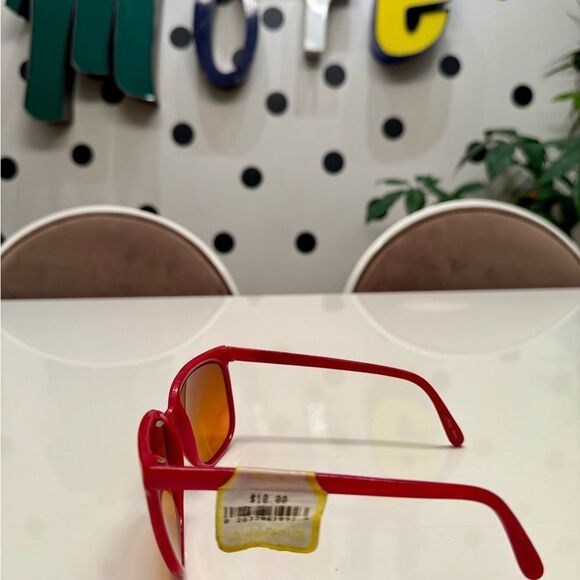 True Vintage 1970s Deadstock Large Cherry Red Amber Lens Sunglasses main image 4